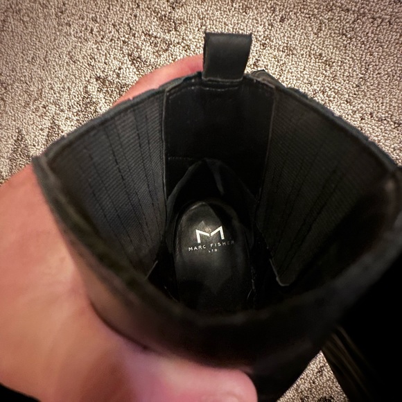 Marc Fisher Black Leather Bootie EXCELLENT CONDITION Size 7M - Picture 6 of 7